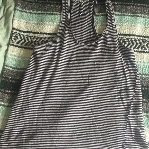 Isabel ÉTOILE Razorback Tank (XL) - Picture 1 of 5